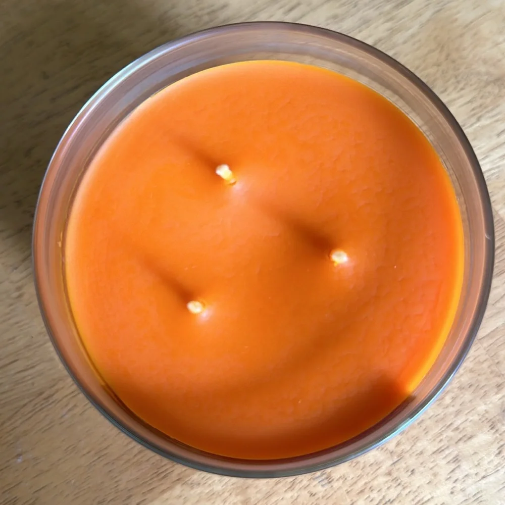 Bath & Bodyworks Pumpkin Pie 3 wick candle - Picture 2 of 3